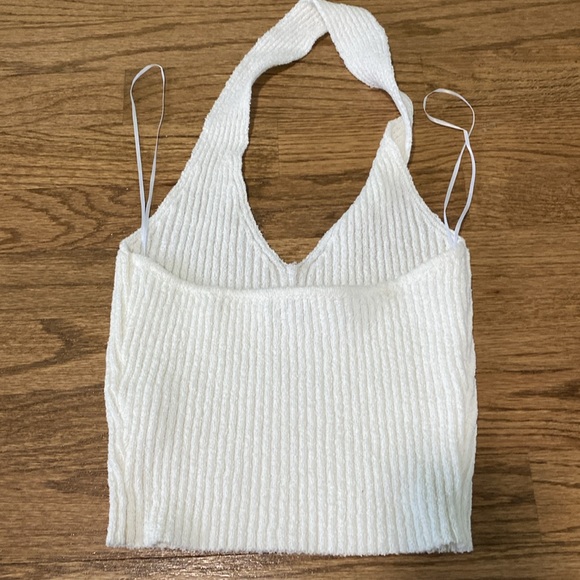 EMORY PARK: CREAM HALTER TOP - Picture 2 of 3
